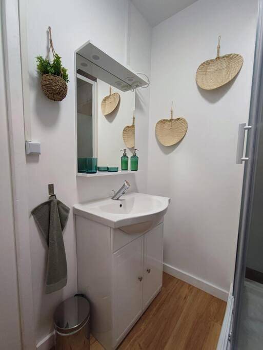 Appartement entier, Namaste Studio by T&L in Denain, Région de Valenciennes