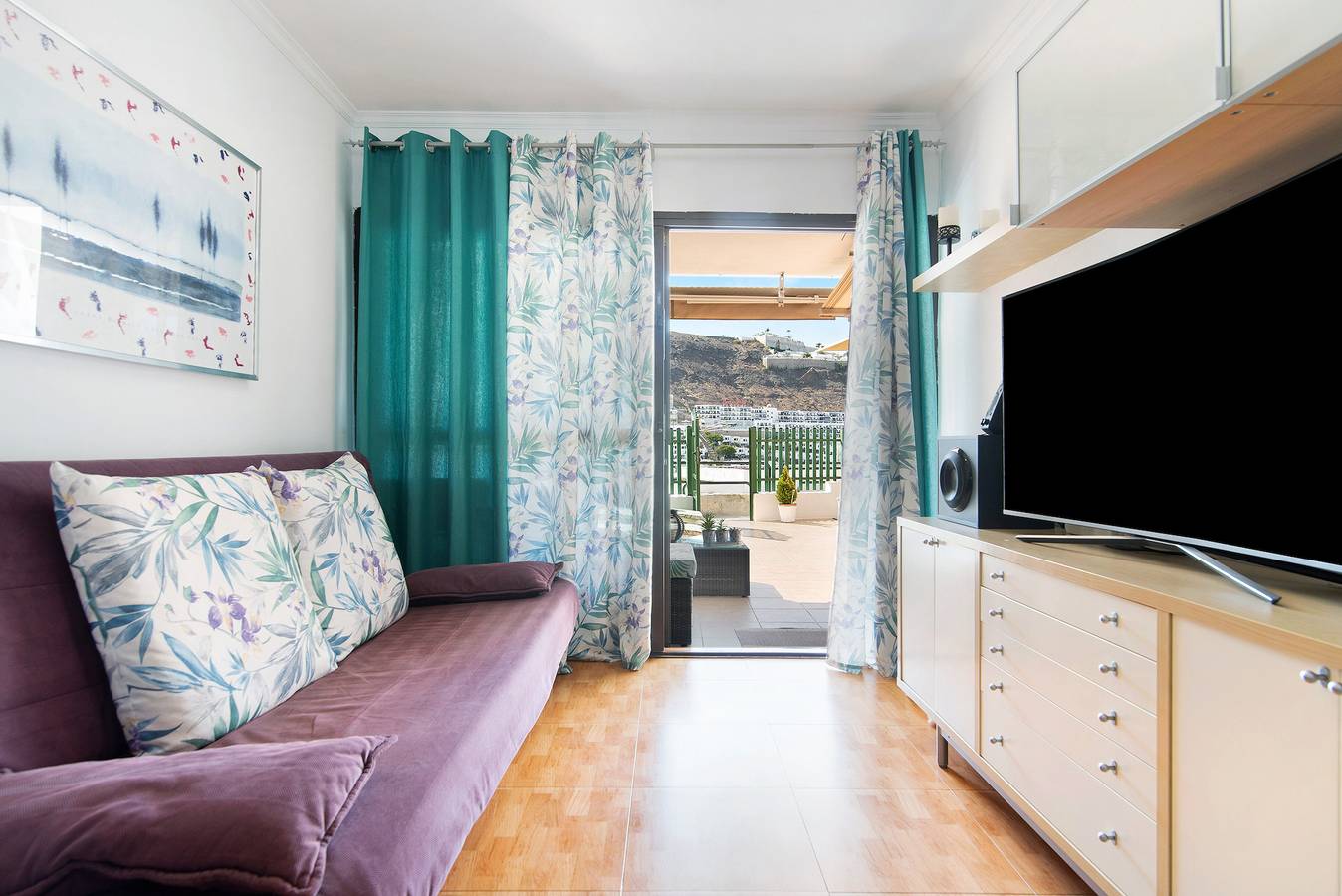 Apartamento entero, Apartamento vacacional "Jolly Suite Puertorico Beach" con piscina compartida y 2 terrazas privadas in Mogán, Gran Canaria Sur