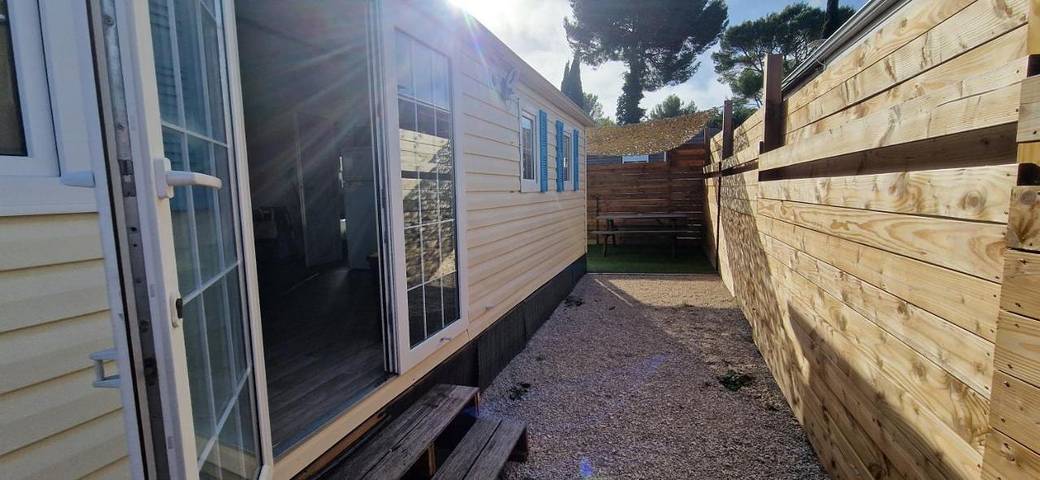 Gîte pour 4 personnes, avec terrasse ainsi que jardin et vue, animaux acceptés à Châteauneuf-les-Martigues - 2