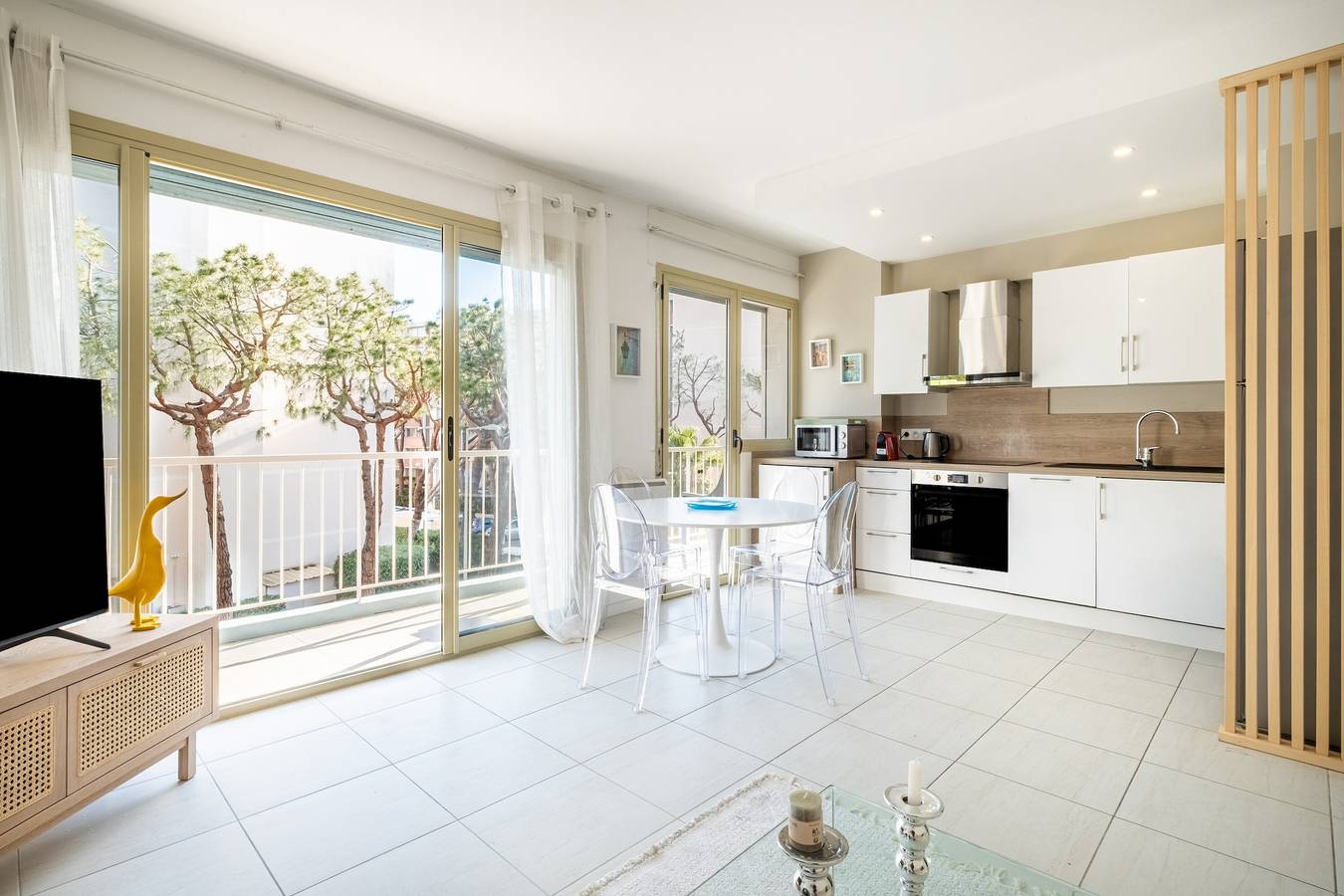 Entire apartment, “Miramar 2nd” Apartment with Balcony, Wi-Fi, and Air Conditioning in Cagnes-sur-Mer, Cannes region