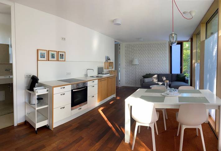 Appartement entier, Appartement 'Falterweg' avec terrasse privée, jardin partagé et Wi-Fi in Kippenhausen, Immenstaad am Bodensee