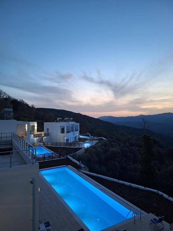 Hôtel pour 3 personnes, avec sauna et vue ainsi que piscine et jardin