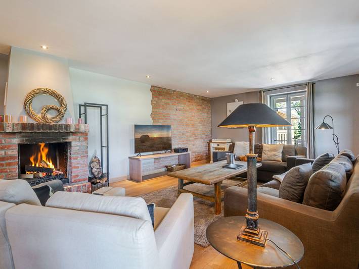 Ferienhaus für 14 Personen, mit Terrasse und Whirlpool sowie Garten und Sauna