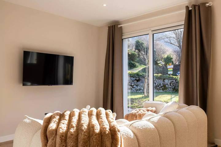 Location de vacances pour 6 personnes, avec jardin et vue, animaux acceptés à Armenteule - 2