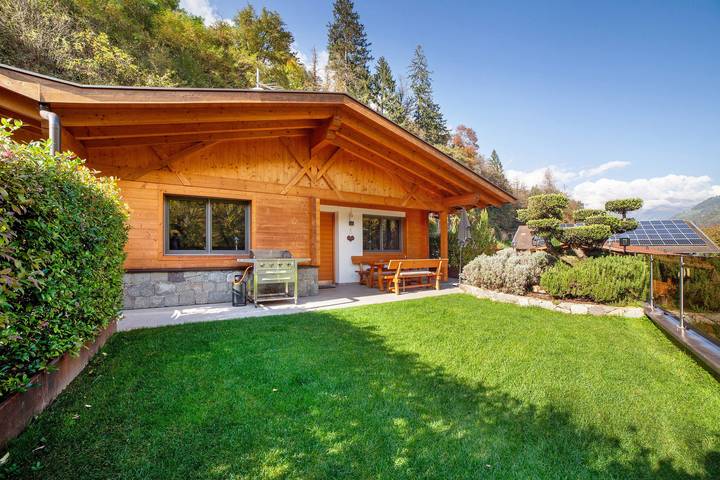 Ferme pour 6 personnes, avec jardin ainsi que jacuzzi et sauna en Italie