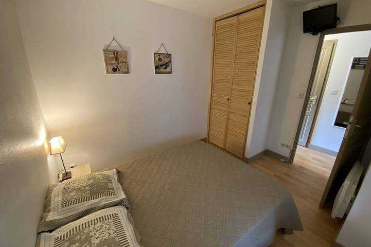 Gîte pour 9 personnes, avec Balcon et Jardin à Laveissière - 4