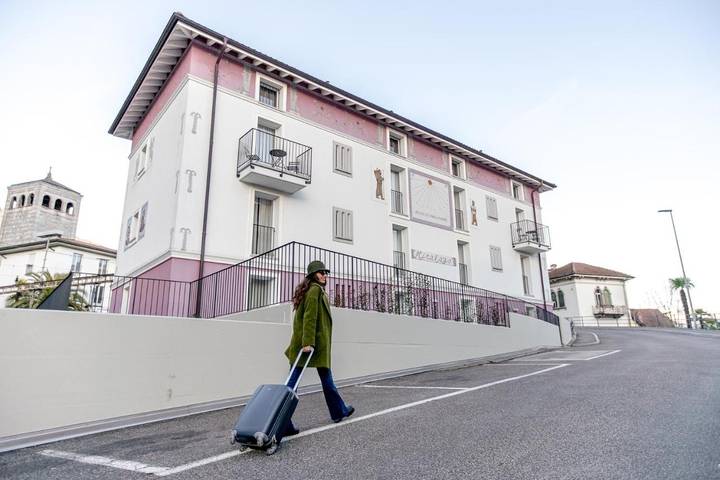 Hotel für 2 Personen, mit Terrasse in Muralto
