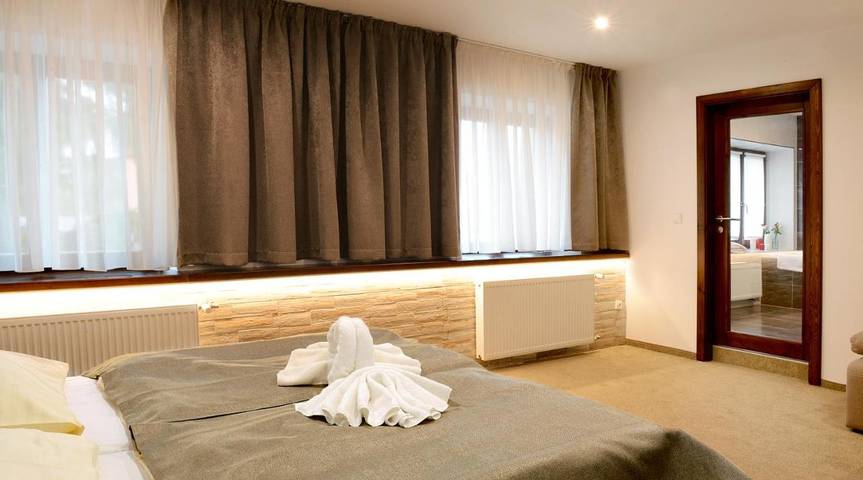 Gîte pour 2 personnes, avec sauna et jacuzzi à Zlín