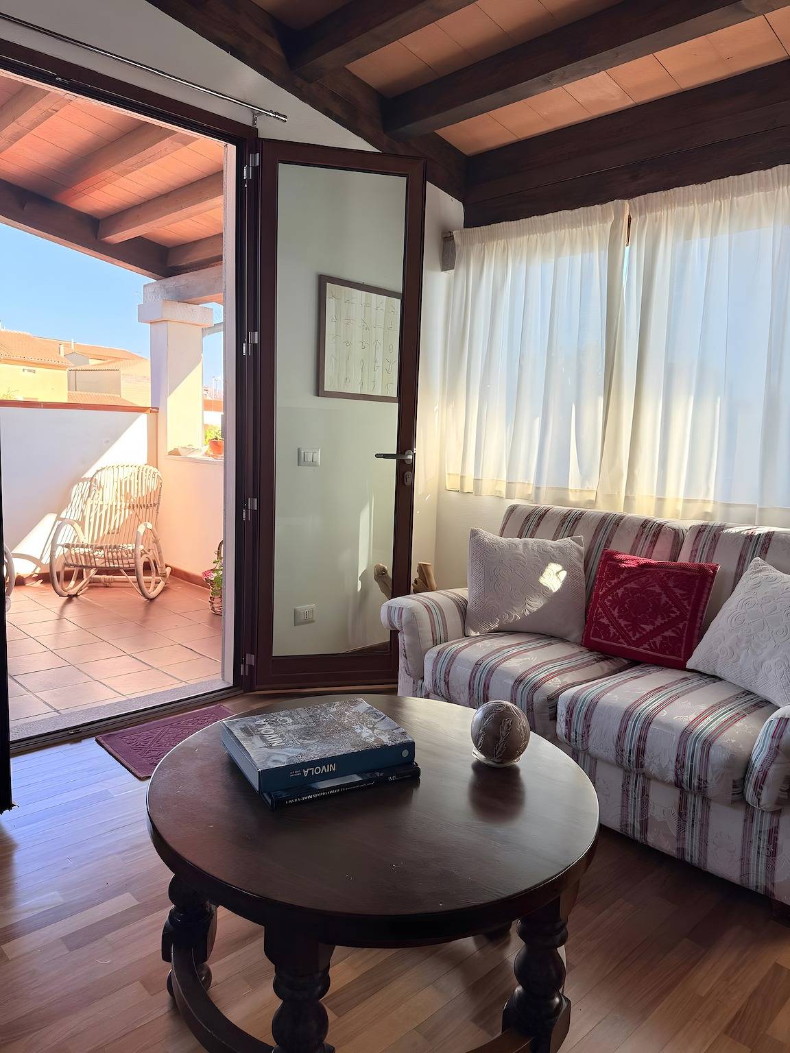 Camera doppia con terrazza condivisa, vista montagna e Wi-Fi in Telti, Olbia-Tempio