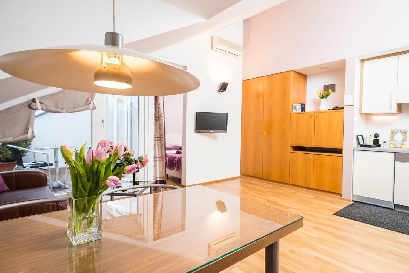 Ganze Ferienwohnung, Ferienwohnung in Dornbach mit Privater Terrasse in Hernals, Wien