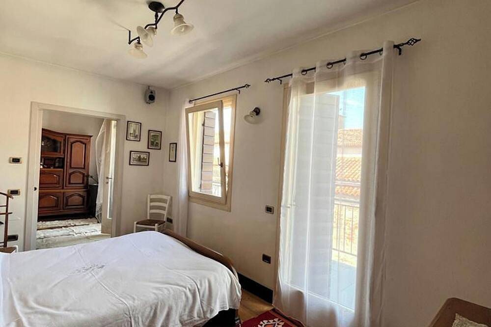 Entire apartment, Homerez - Apartment in Bassano del Grappa in Bassano del Grappa, Vicenza Province