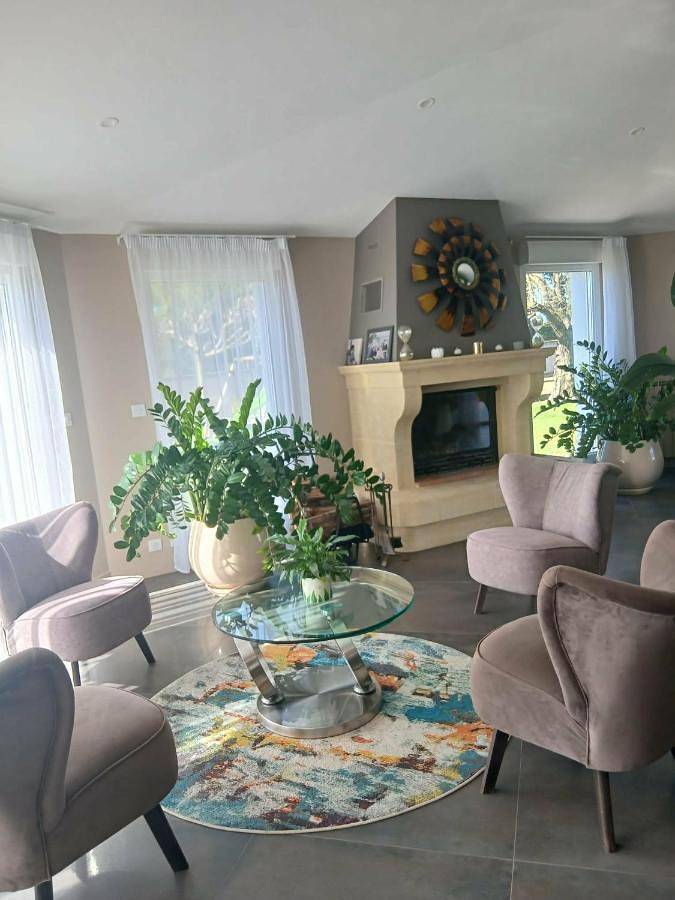 Location de vacances pour 8 personnes, avec jardin ainsi que piscine et jacuzzi à Montbazin - 4