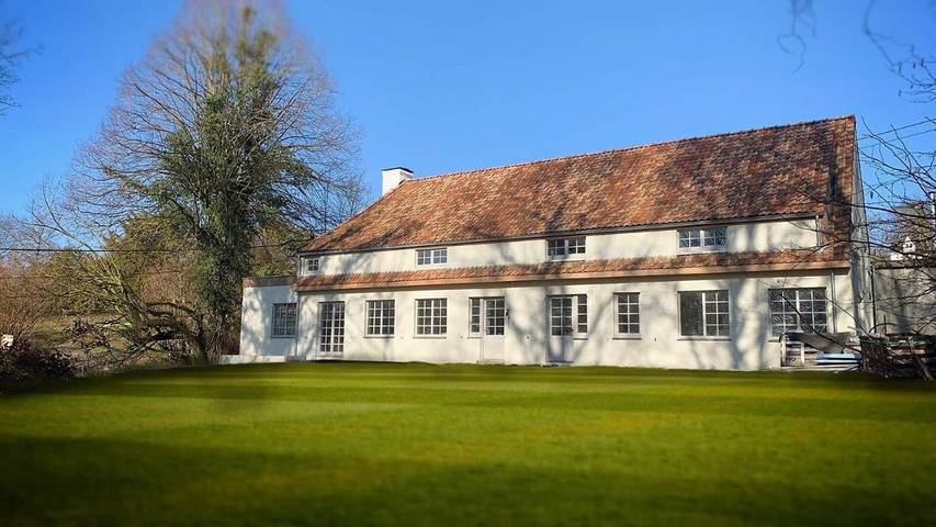 Maison de vacances pour 18 personnes, avec piscine et jardin ainsi que sauna et jacuzzi