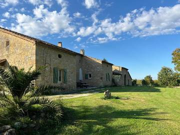 Location de vacances pour 10 personnes, avec jardin à Terraube