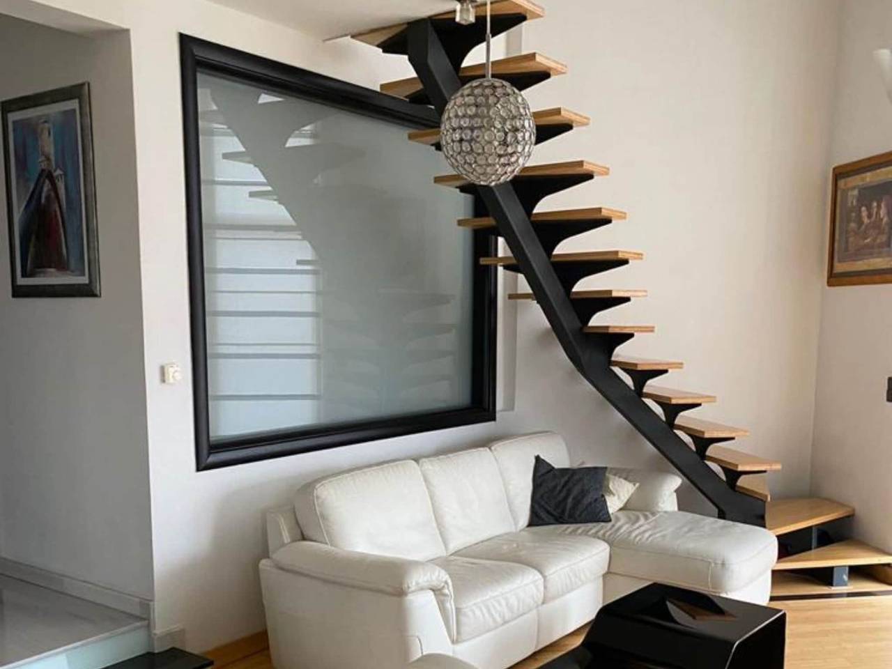 Five Bedroom Villa with Terrace and Garden in Sarajevo, Bosnien und Herzegowina