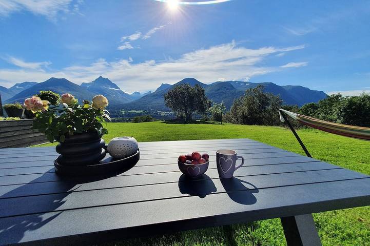 Ferienwohnung für 6 Personen, mit Garten in Møre og Romsdal