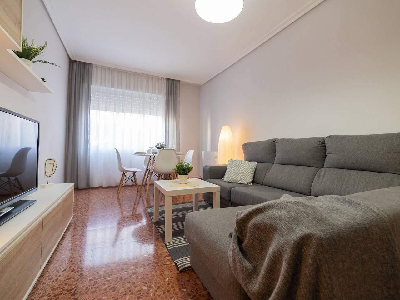 Appartement entier, Confort Moderne: 4 pers. à Albelda in Albelda de Iregua, La Rioja Province
