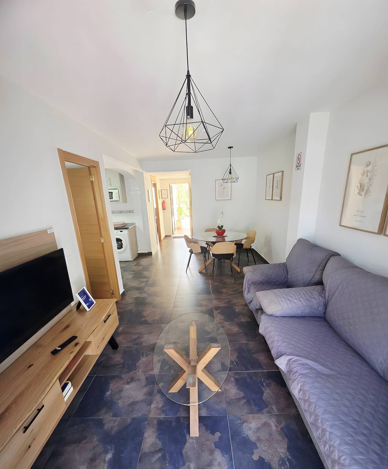 Entire apartment, Apartment "Piso Carlota Alessandri" with Shared Pool & Wi-Fi in Montemar Torremolinos, Torremolinos