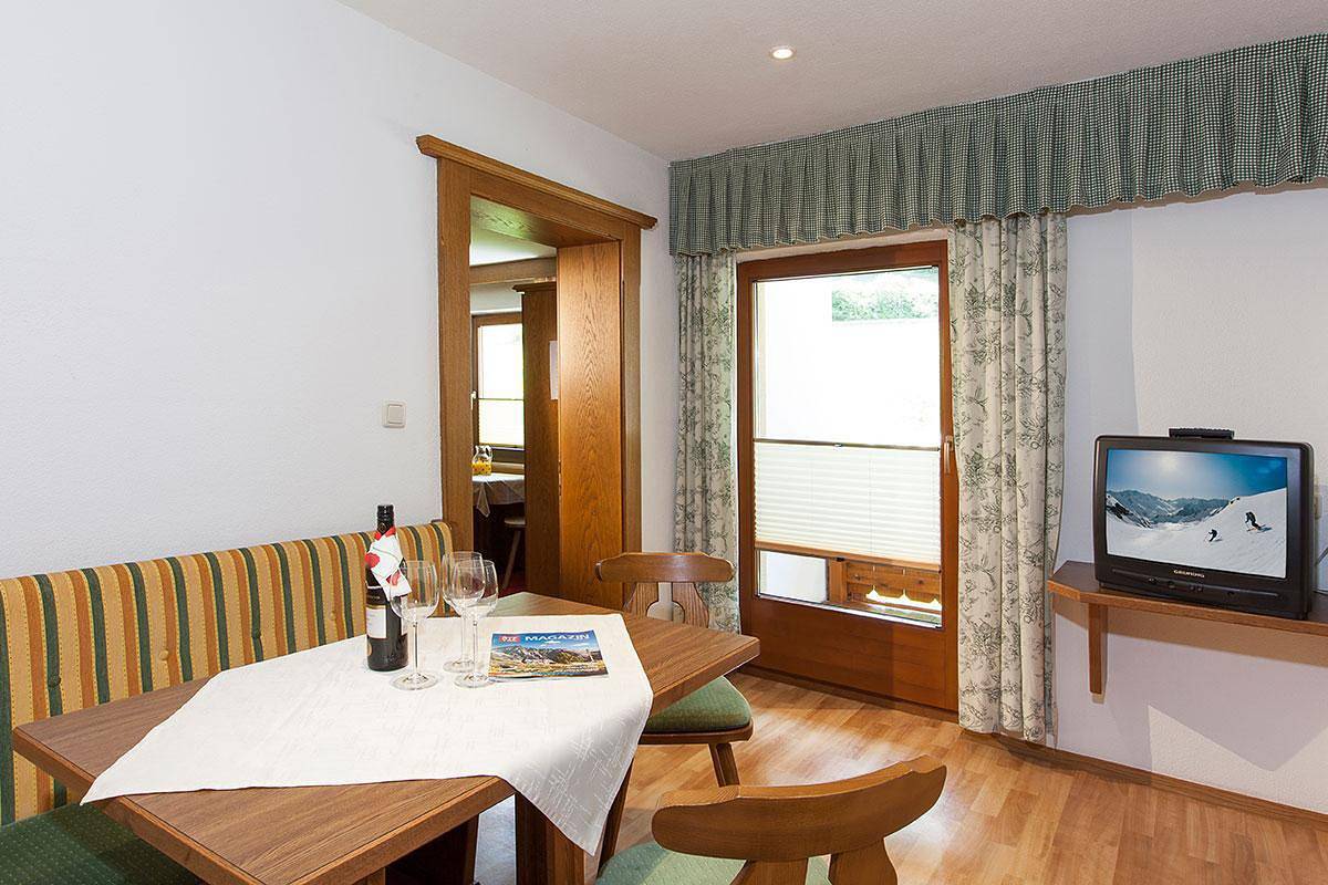 Geheel vakantieappartement, Appartement 4 in Sölden, Ötztal