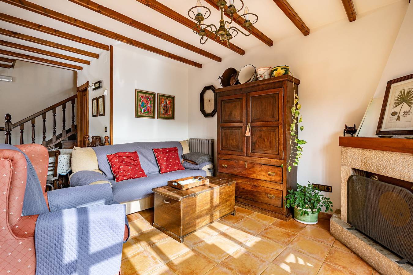 Apartment 'Fresnu' mit Bergblick, privater Terrasse und Wlan in Cangas de Onís, Provincia de Asturias