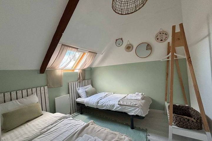 Gîte pour 4 personnes, avec terrasse et piscine, animaux acceptés à Hénansal - 3