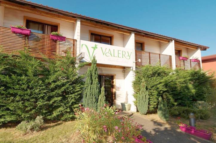 Hotel para 3 personas, con jardín y vistas - 1
