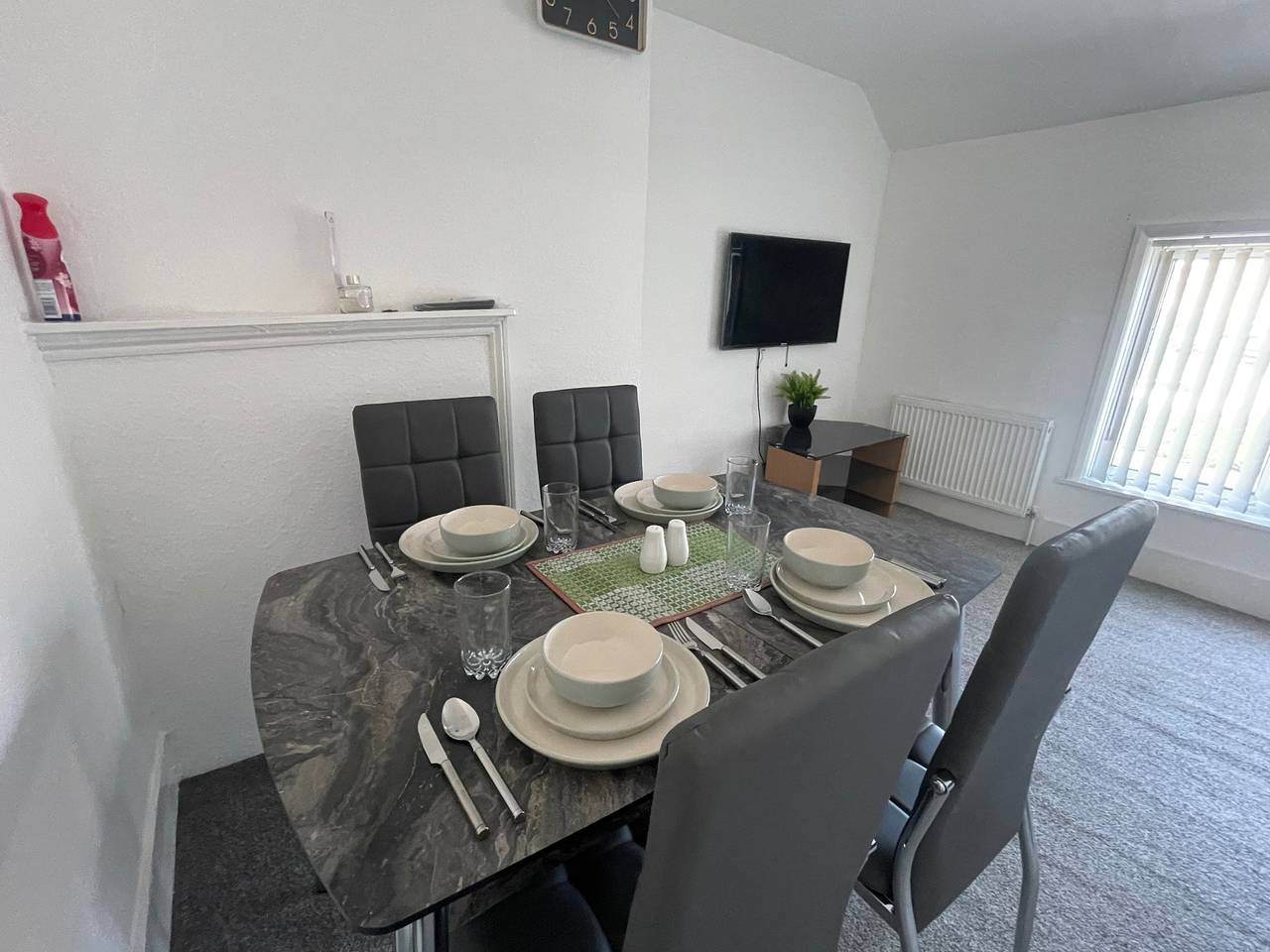 Apartamento vacacional entero, 1 Bedroom Apartm Sleeps 3 Driveway Near Leagrave T in Luton, Chiltern Hills