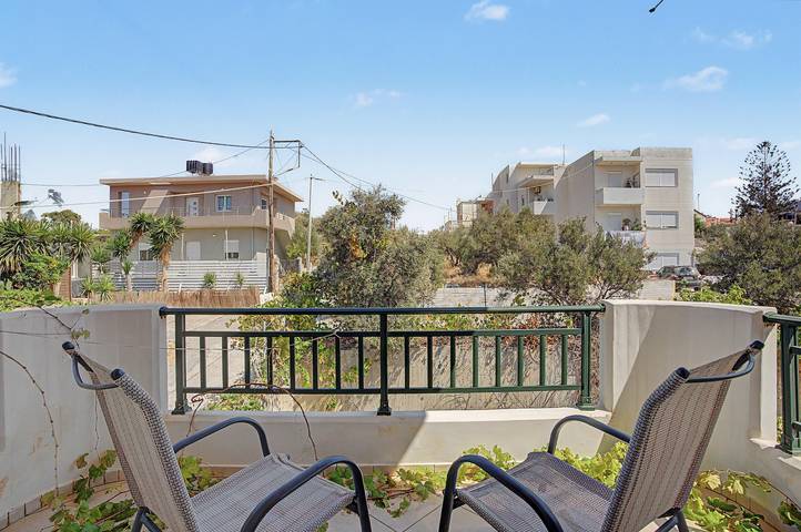 Ferienwohnung für 4 Personen, mit Balkon und Garten in Gouves
