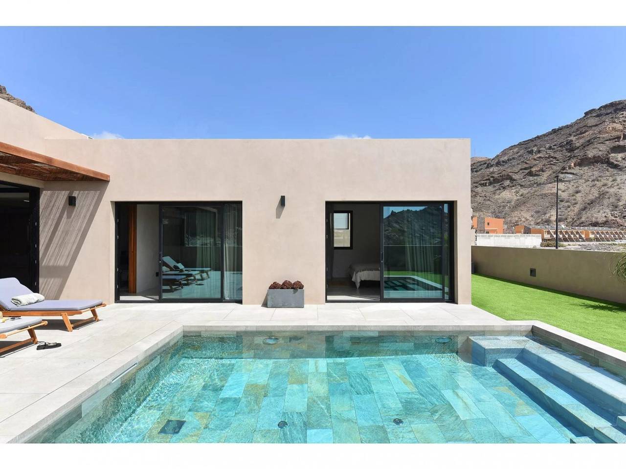 Magnificent property with a private pool located a few meters from Tauro beach in Gran Canaria Süd