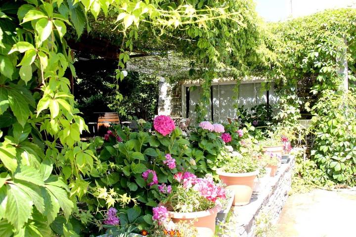 Hôtel pour 4 personnes, avec piscine et jardin