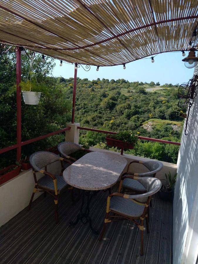 Location de vacances pour 2 personnes, avec balcon et vue à Lastours - 4