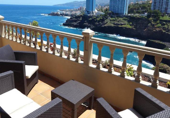 Apartmenthotel for 5 people, with terrace and pool - 1