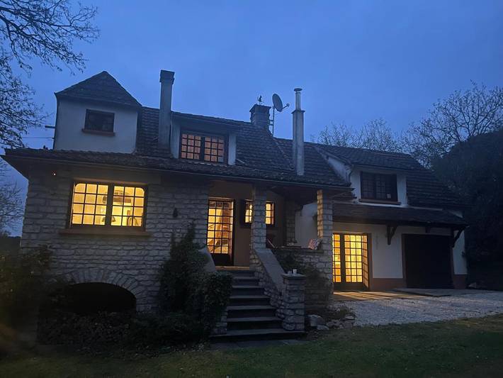 Location de vacances pour 6 personnes, avec jardin ainsi que vue et piscine, animaux acceptés à Payrac - 3