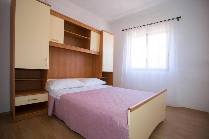 Ferienwohnung für 5 Personen, mit Terrasse