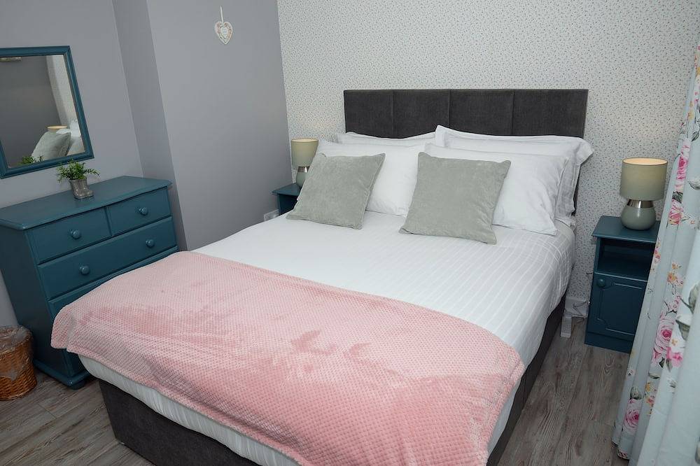 Cloverhill  Gate Lodge       Relax Refresh and Unwind  promises tranquillity in County Cavan
