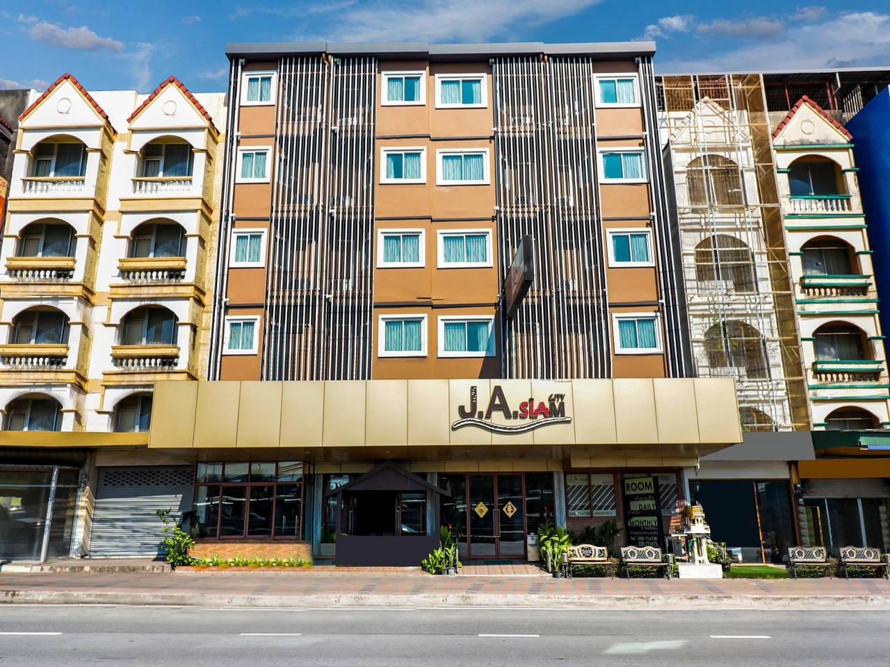 Superior Twin | Spacious Siam City Comfort in Pattaya, Chon Buri Province
