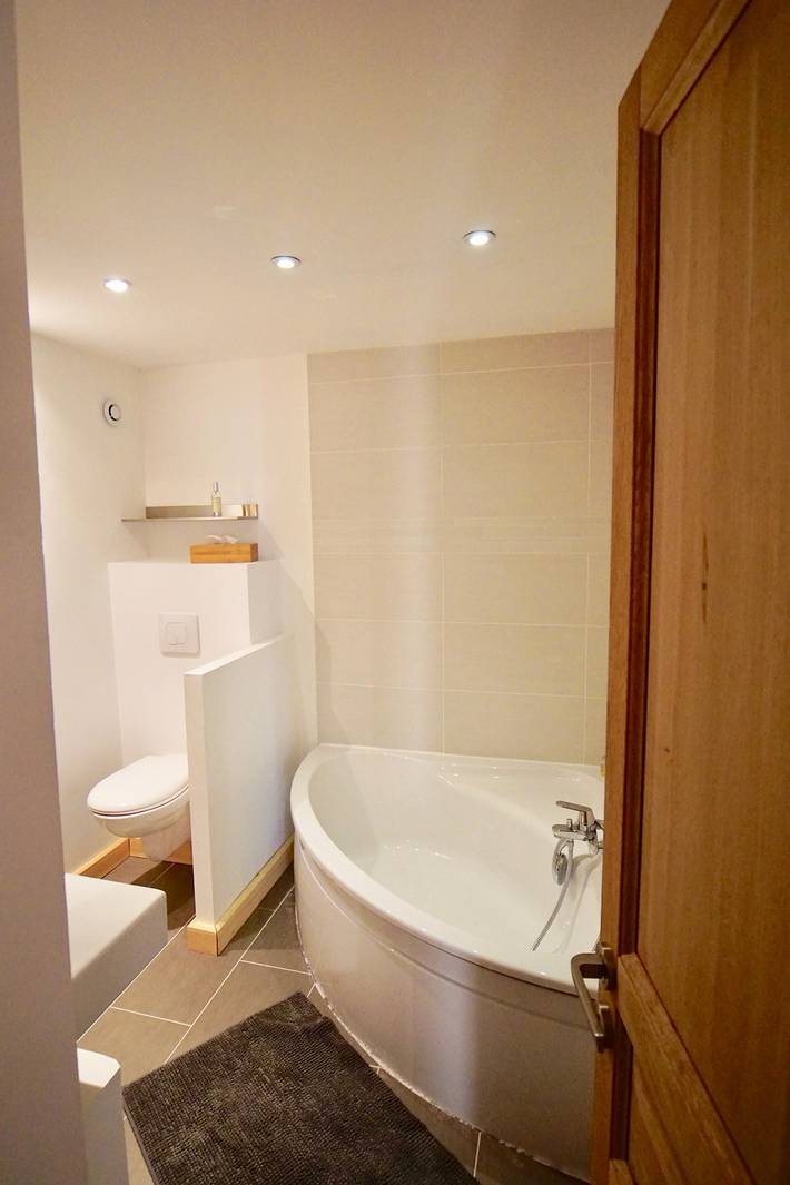 Chalet '4 Étoiles La Saulire' with Mountain View, Shared Terrace and Wi-Fi in Villard-Reculas, Écrins National Park