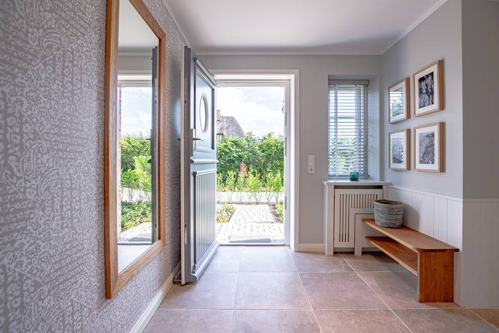 Ferienhaus für 6 Personen, mit Sauna und Terrasse sowie Garten in Utersum - 2