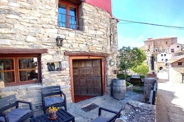 Casa rural para 8 personas, con terraza y jardín, Se admiten mascotas en Los Cameros