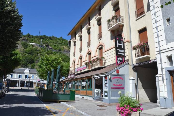 Hôtel pour 3 personnes, avec vue dans Gare De Moutiers Salins Brides Les Bains