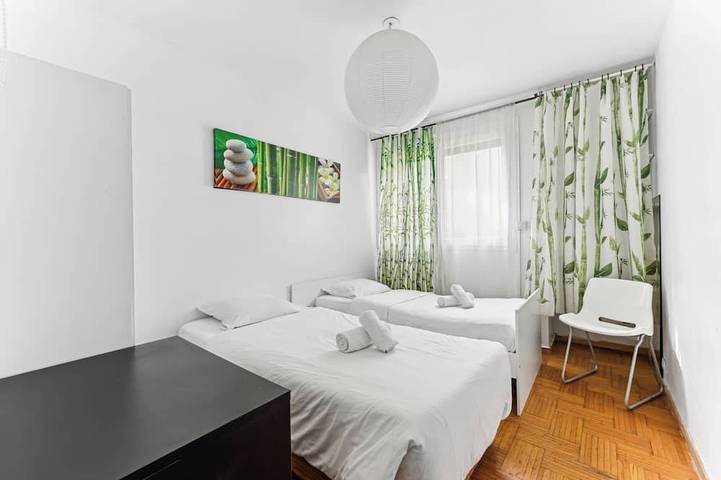 Apartamento entero, 3 bedroom apartment, large living room, garden and terrace in Lognes, Sena y Marne