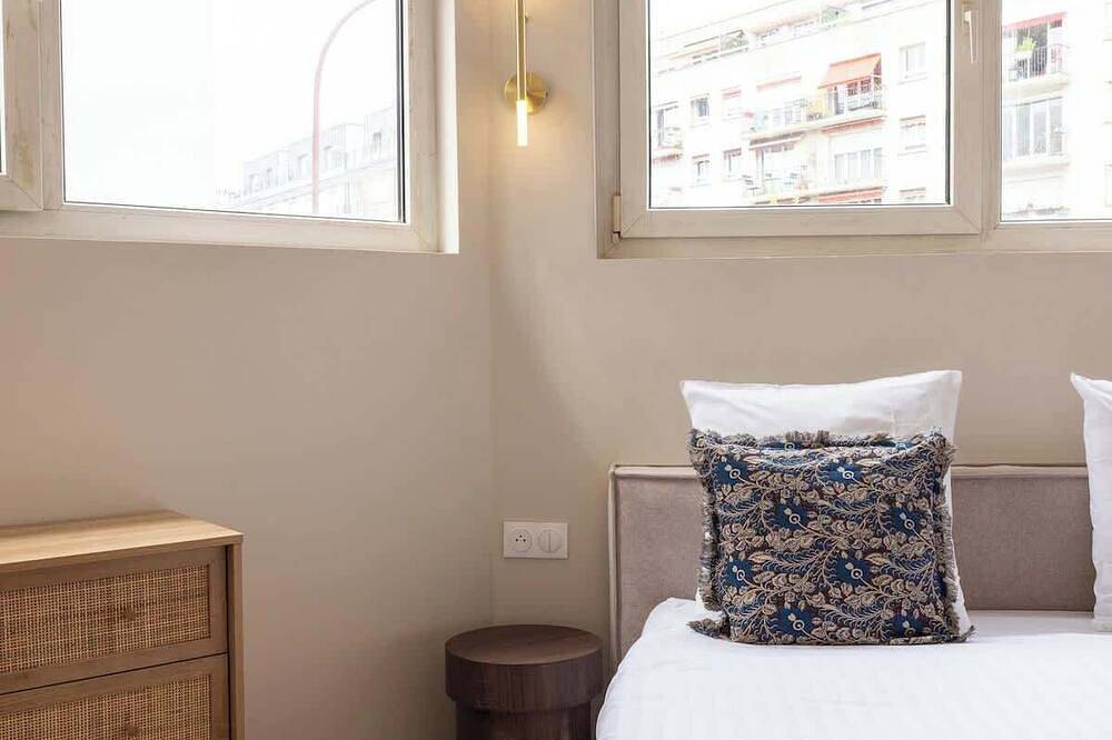 Entire apartment, Simonnot 5 - 2 in Le Pré-Saint-Gervais, Seine-Saint-Denis