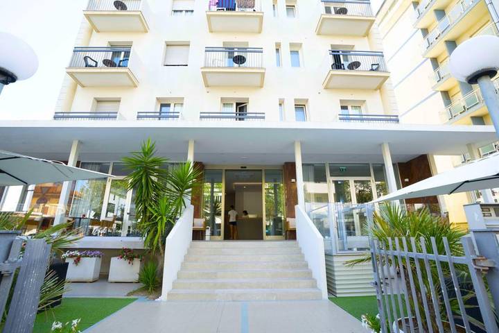 Hotel for 2 personer, med udsigt og terrasse, husdyr tilladt i Rimini