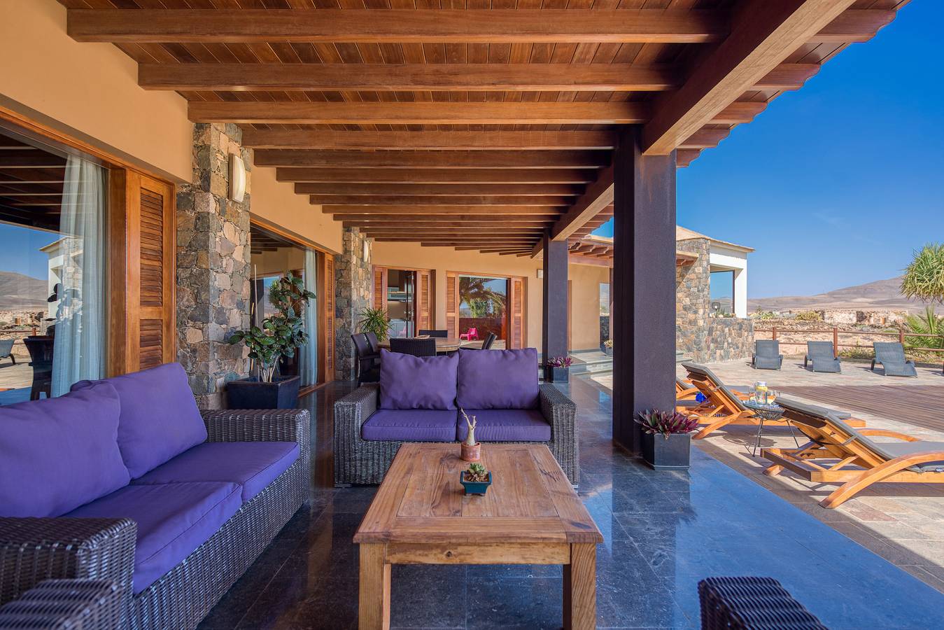 Casa Atlanntes: piscina climatizada, jardín de 4000m² - Homeforguest in Triquivijate, Antigua