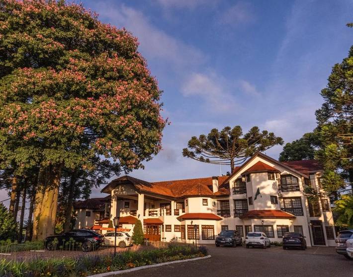 Hotel para 3 pessoas, com varanda e piscina e ainda jardim and jacuzzi - 1