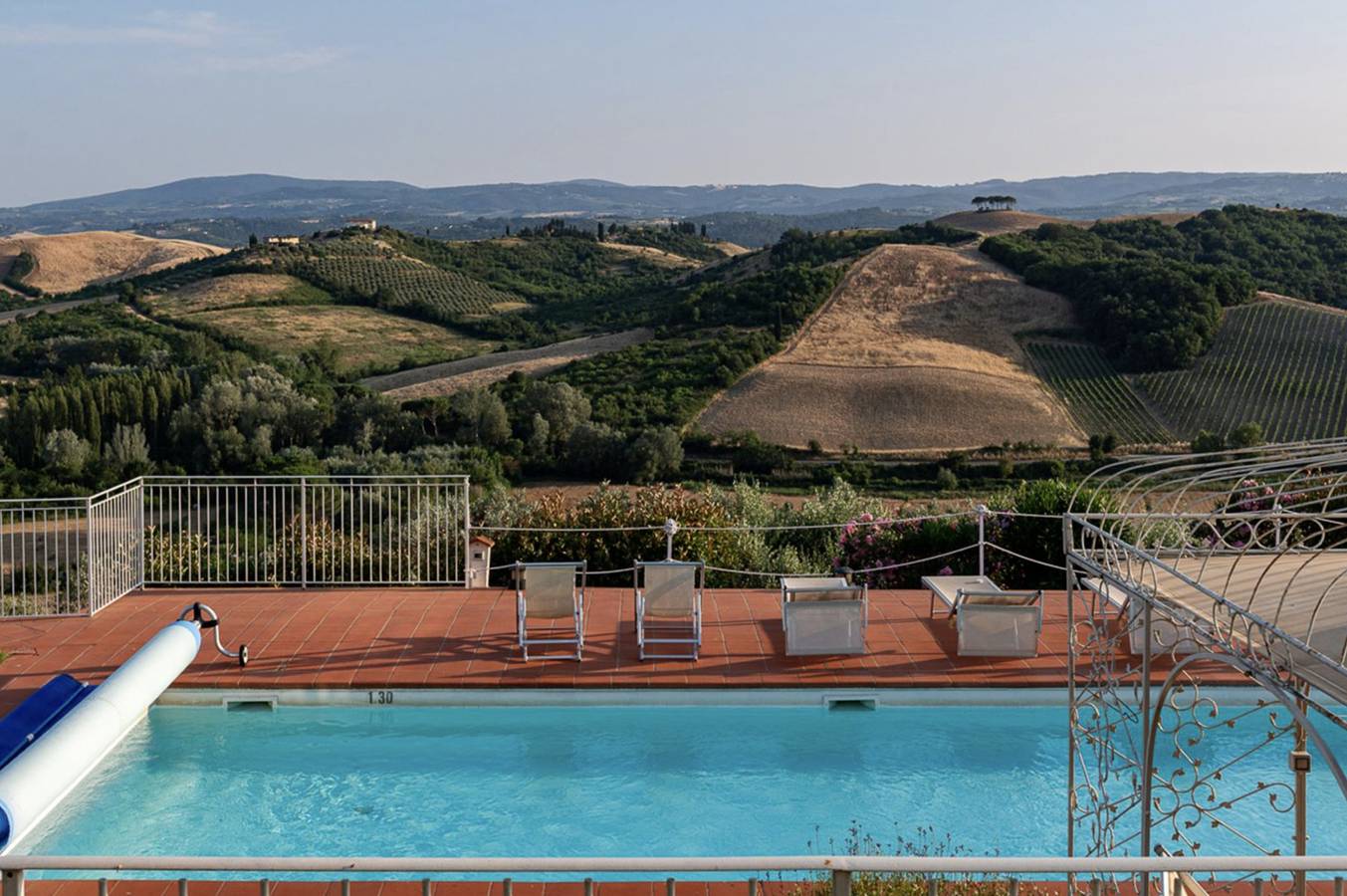Spectacular villa with view in Certaldo, Chianti