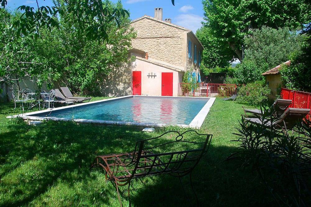 Superb mas Baumhaus, Pool, Pool, Trampolin, Tischfußball in Salon-de-Provence, Mittelmeerküste (Frankreich)