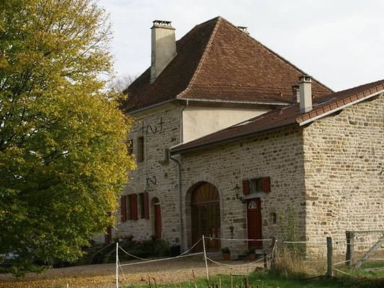 In Le Châtelet-Sur-Meuse mit Grill, Garten und Terrasse in Le Châtelet-sur-Meuse, Alto Marne
