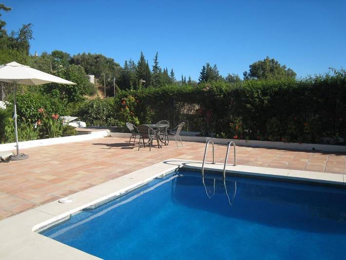 Ferienhaus für 10 Personen, mit Terrasse und Garten sowie Pool und Ausblick, mit Haustier in Estepona - 3