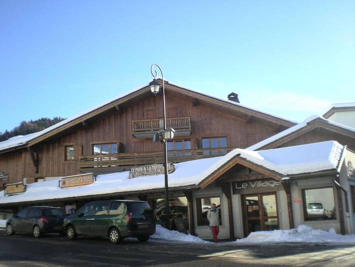 Gîte pour 6 personnes, avec Balcon ainsi que Piscine et Sauna dans Office De Tourisme De Notre Dame De Bellecombe - 3